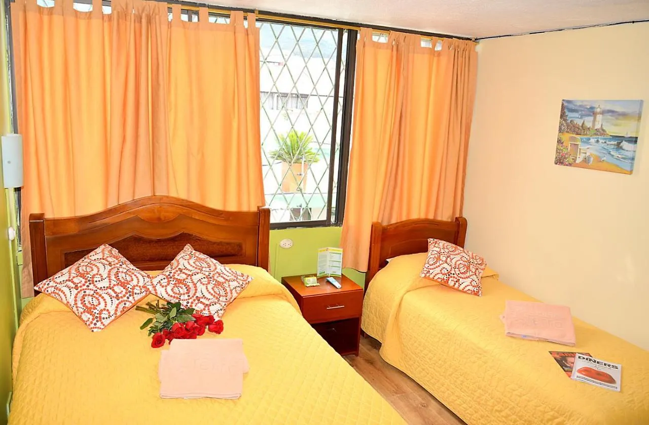 Hostel Hostal Terra 3 - Base Aerea Quito