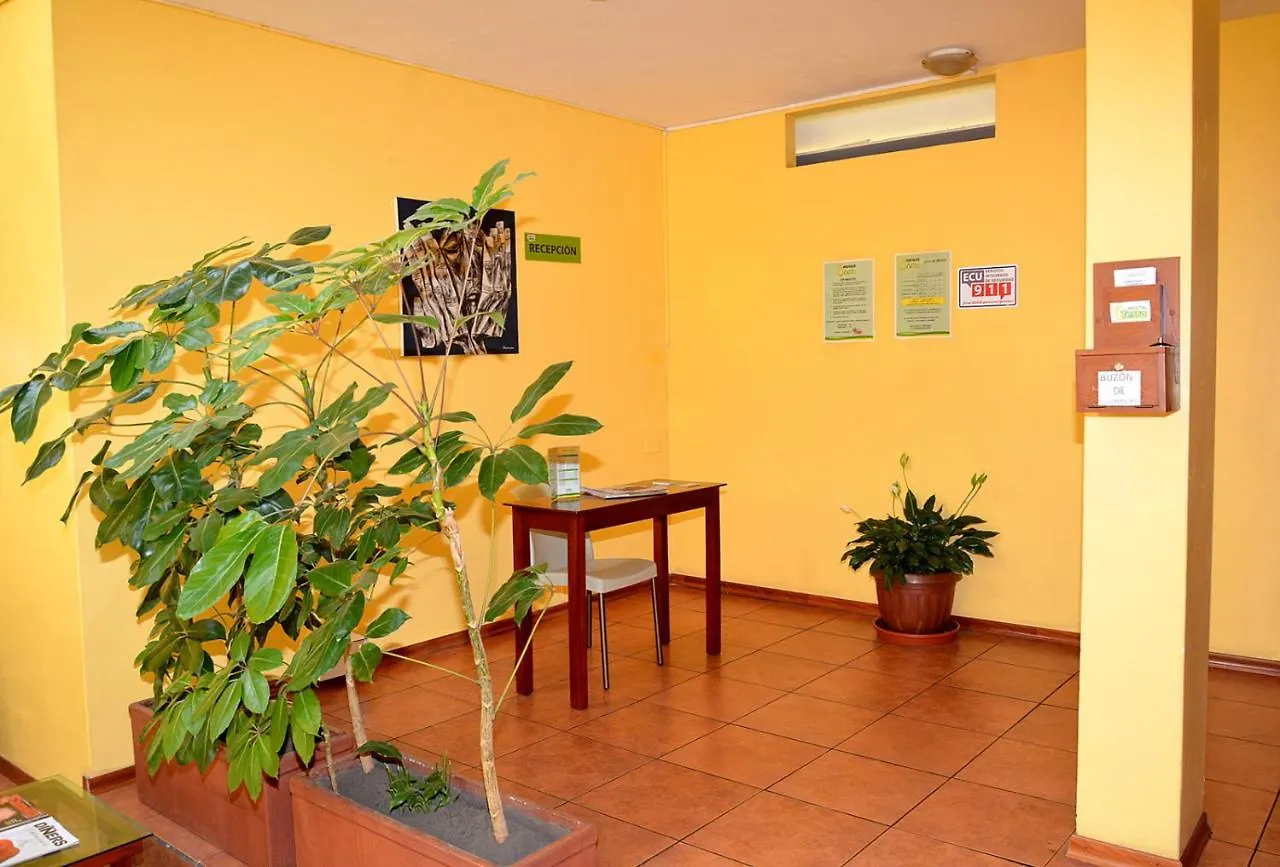Hostal Terra 3 - Base Aerea Quito Hostel