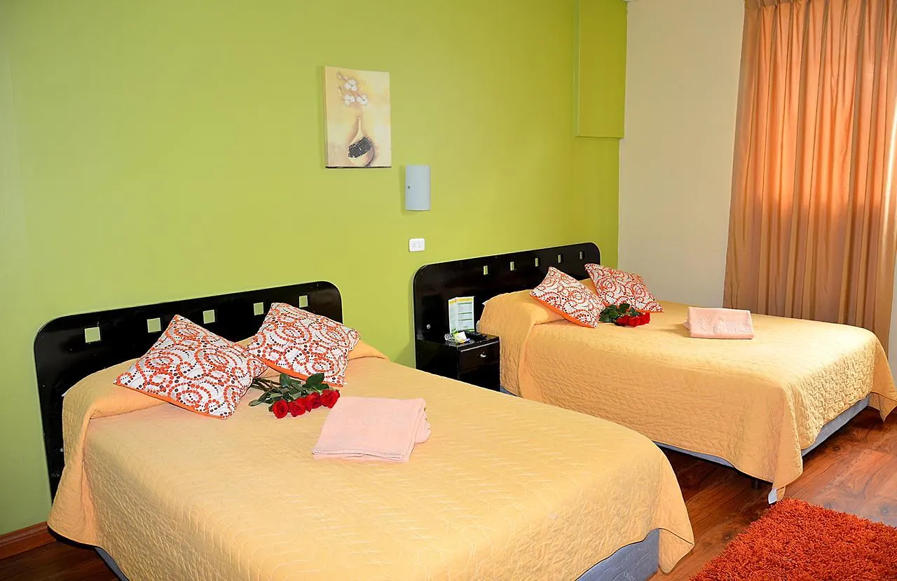 Hostal Terra 3 - Base Aerea Quito Hostel